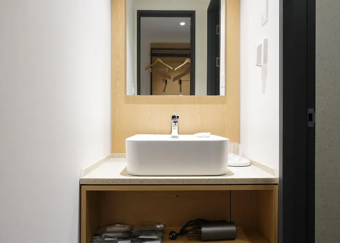 Henn Na Myeongdong Hotel