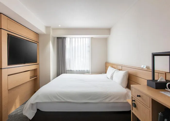 Henn Na Myeongdong Hotel 4*