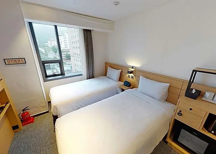 Henn Na Myeongdong Hotel