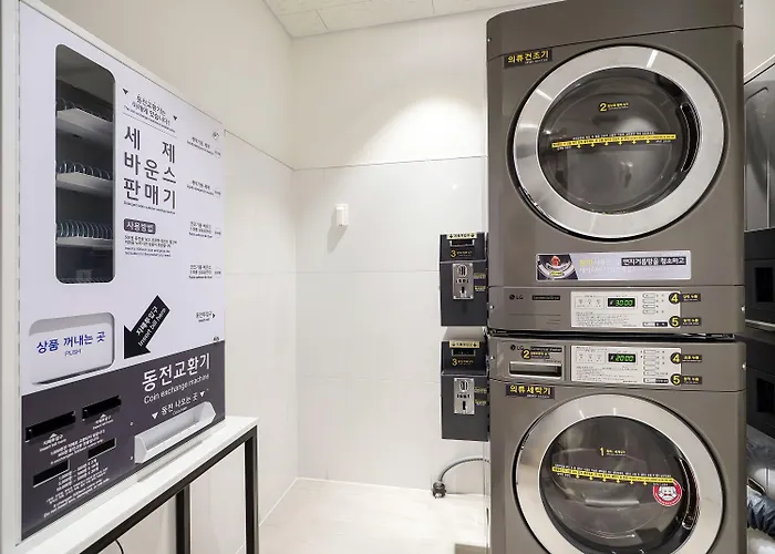 Henn Na Myeongdong 4*