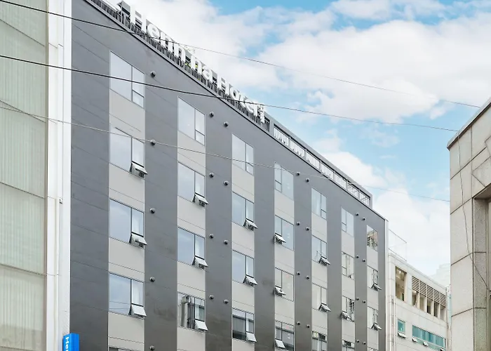 Henn Na Myeongdong Hotel